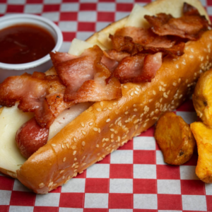 Hot Dogs Con Tocino
